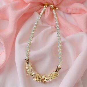 Napier Faux Pearl Leaf Cluster Collar Necklace Signed Vintage Statement